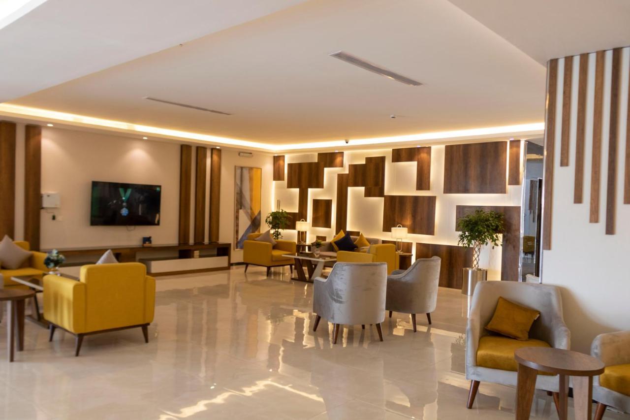 The Palace Hotel Suites Khamis Mushait Extérieur photo