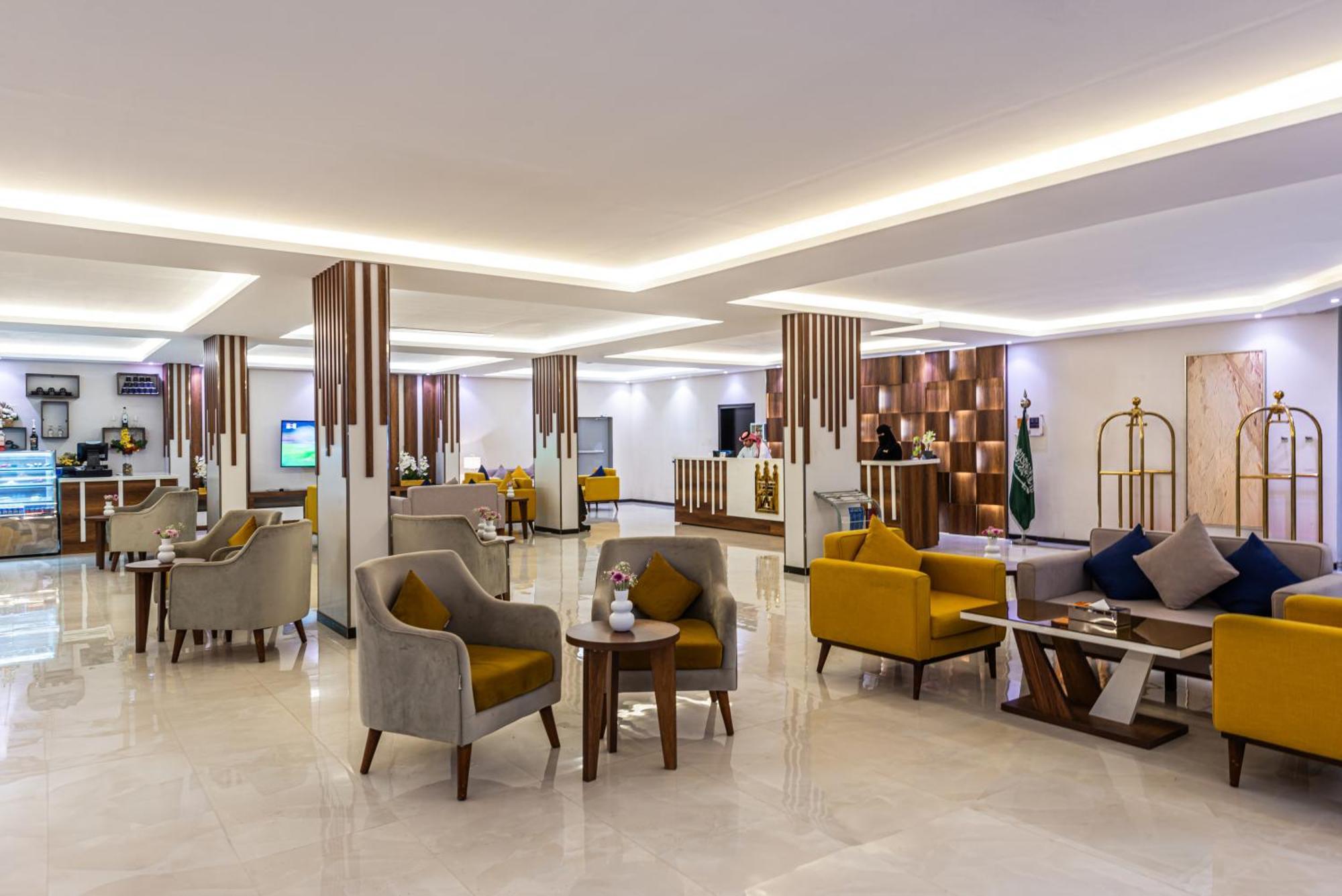 The Palace Hotel Suites Khamis Mushait Extérieur photo